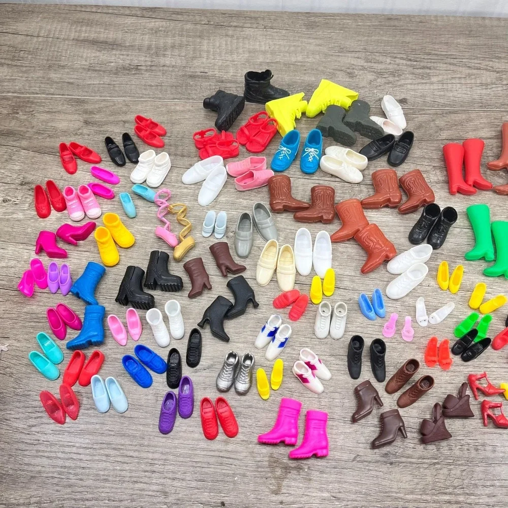 Vintage Barbie Shoes, Boots, heels, Ken, Skipper, Francie‎ in storage boxes